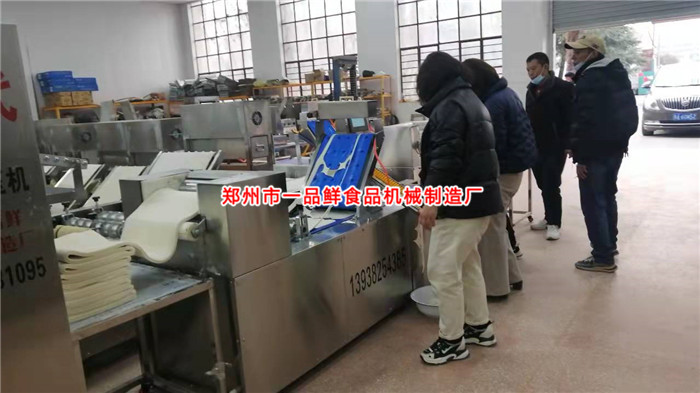 350型自動(dòng)疊片燴面機試機